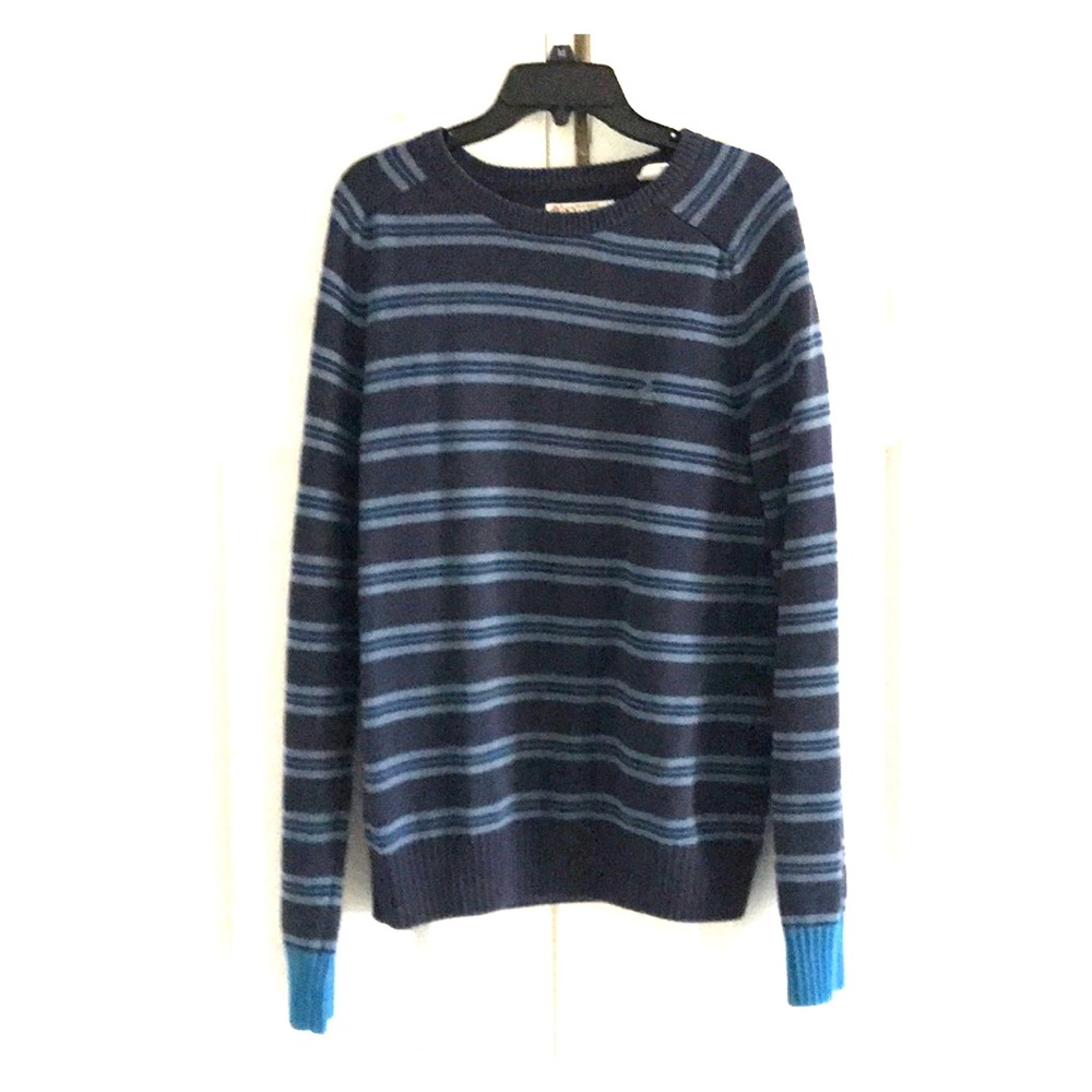 Original Penguin crewneck sweater.  Men’s medium.